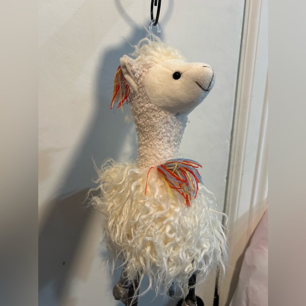 Llama plushie wavy haired llama